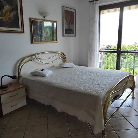 Vista Lago Apartment